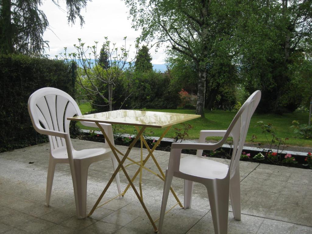 Hotel Les Pavillons Du Golf Évian-les-Bains Buitenkant foto
